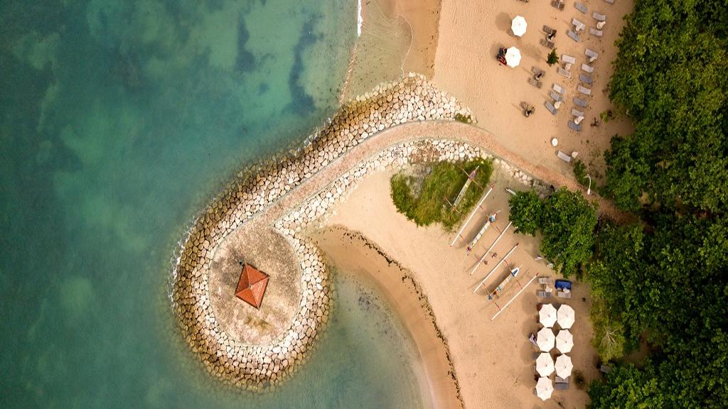 Full Day East Nusa Penida Private: Atuh Beach & diamond beach - Image 4